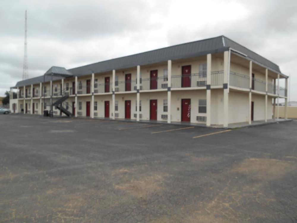Knights Inn Midland Luaran gambar